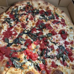 Margherita Pizza (Large 16") Margherita Pizza (Large 16")