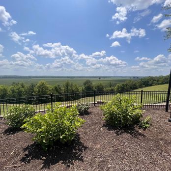Mount Pleasant Estates - the view from the top of the hill - Wineries Near Me - Augusta, Missouri Mount Pleasant Estates - the view from the top of the hill - Wineries Near Me - Augusta, Missouri