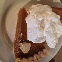 Bullard Tavern - Pumpkin pie and apple pie with fresh whipped cream
