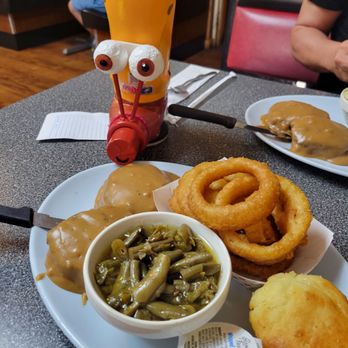 Janice's Diner - American Near Me - Cosby, Tennessee