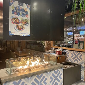Pacific Catch - Front entrance - Seafood Near Me - Cupertino, California