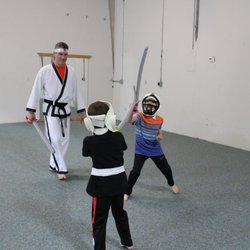 Catron's Chung Do Kwan Taekwondo Academy - Samurais with foam swords
