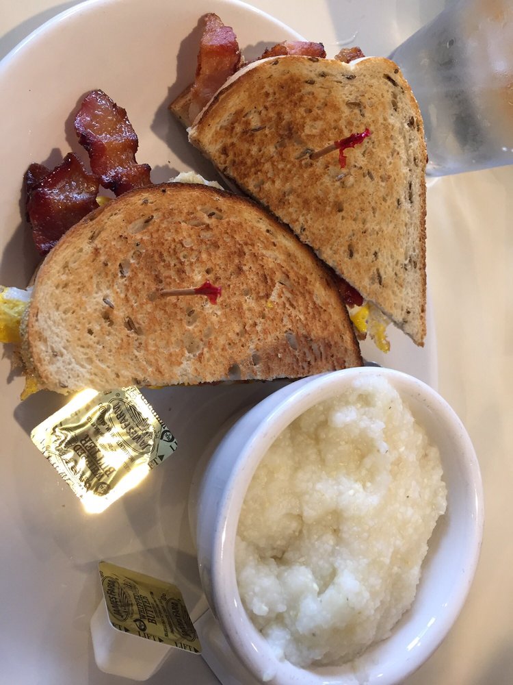 GRILL & SKILLET DINER 53 Photos & 48 Reviews 2924 E Main St