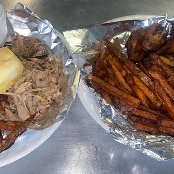Kellie Ann's BBQ - two plates of food - American Near Me - Linden, Tennessee Kellie Ann's BBQ - two plates of food - American Near Me - Linden, Tennessee
