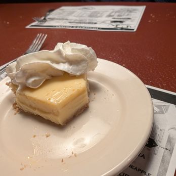 Chesapeake Seafood House - Key Lime pie - Seafood Near Me - Springfield, Illinois