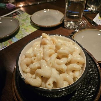 Harrison's Restaurant & Bar - Mac and cheese - Bars Near Me - Stowe, Vermont Harrison's Restaurant & Bar - Mac and cheese - Bars Near Me - Stowe, Vermont