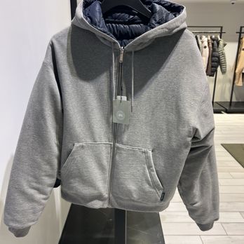 Canada Goose Vancouver - 9/18/26 FYI. Almost bought. Too puffy - Men's Clothing Near Me - Vancouver, British Columbia