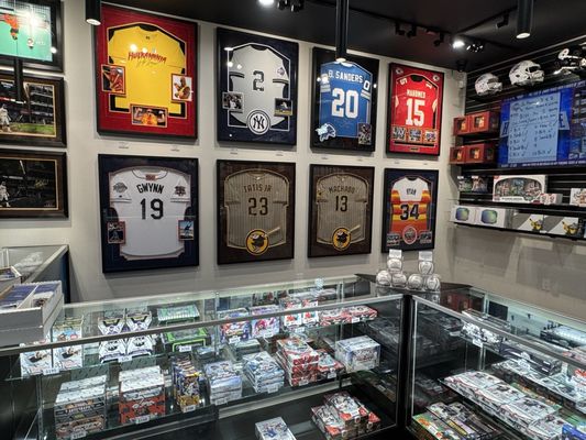 Honey Hole Collectibles by null