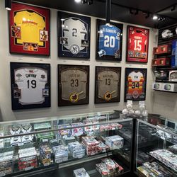 Honey Hole Collectibles