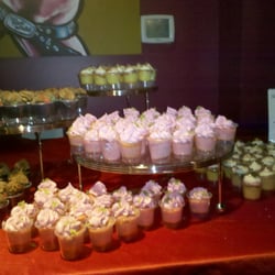Wolf Run Bakery - Shot Kakes
