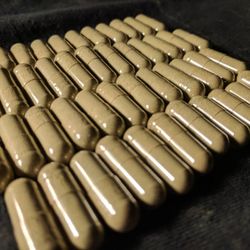 Socratic Solutions Kratom - Yellow Cambodian kratom capsules