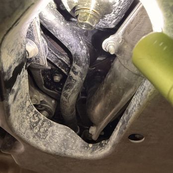 Parker Subaru - Oil drain plug - Auto Repair Near Me - Coeur d'Alene, Idaho