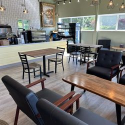Filling Station Coffee & Bistro - Main area