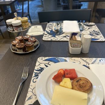 Indigo Hotel - Hotels Near Me - Milan, Michigan