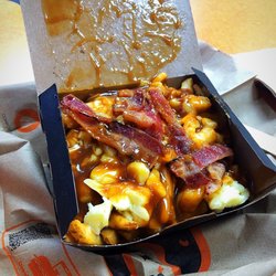 Harvey's - Bacon cheese poutine