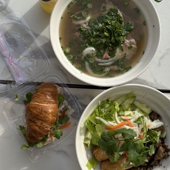 Paris Banh Mi - Sandwiches Near Me - Davis, California