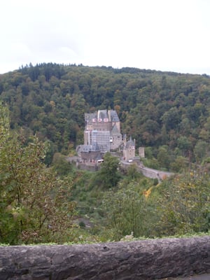Eltz Castle by null