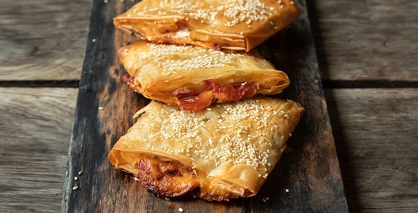 Yaya Mas Greek Kuzina by null