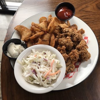 Libby’s Southern Comfort - fried oysters with fries and coleslaw - Southern Near Me - Covington, Kentucky Libby’s Southern Comfort - fried oysters with fries and coleslaw - Southern Near Me - Covington, Kentucky