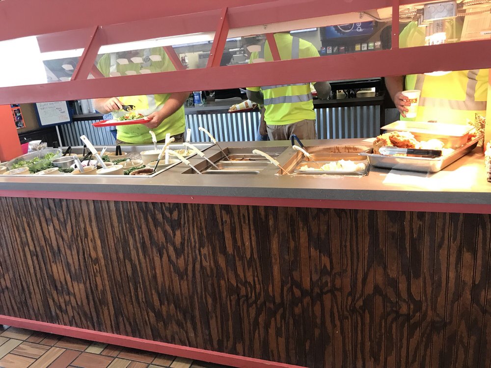 LEE’S FAMOUS RECIPE 1019 Paint Lick Rd, Berea, Kentucky Caterers