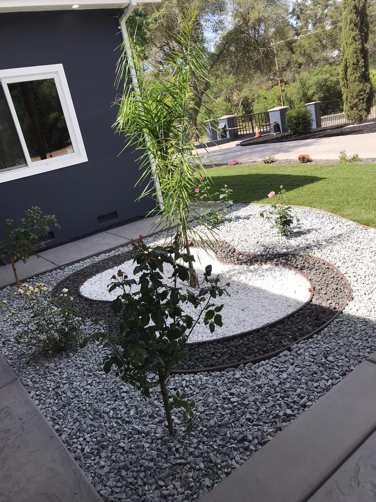 Slide of Reynoso Roofing and Fencing