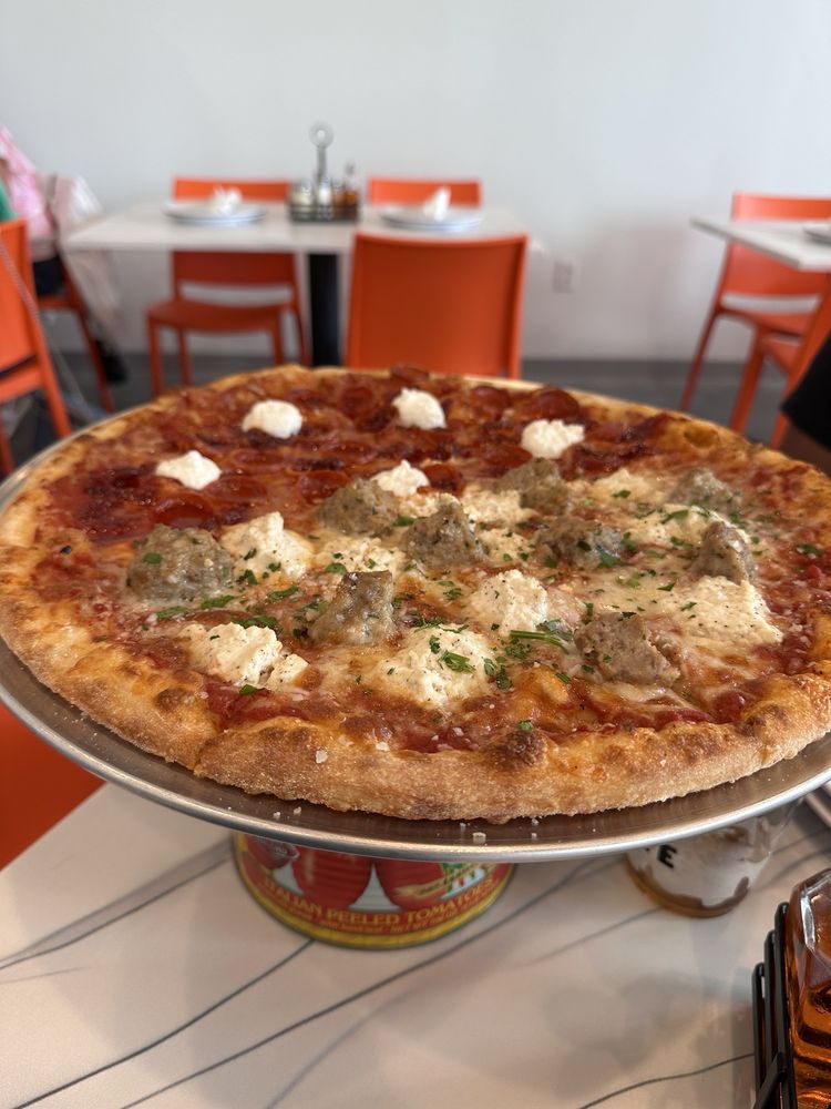 Social spots from Woodhaven Pizza