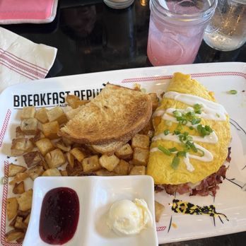 Breakfast Republic - Mashed Potato Omelette - Breakfast & Brunch Near Me - Culver City, California Breakfast Republic - Mashed Potato Omelette - Breakfast & Brunch Near Me - Culver City, California