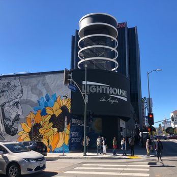 Immersive Van Gogh Exhibit - Art Museums Near Me - Los Angeles, California