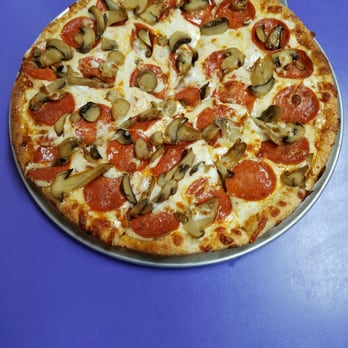 Uncle Bill's Pizza - Great pizza - Pizza Near Me - Bellville, Texas Uncle Bill's Pizza - Great pizza - Pizza Near Me - Bellville, Texas