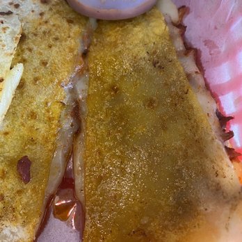 El Puerto Street Tacos - Super greasy bland quesadilla - Mexican Near Me - Carlsbad, California El Puerto Street Tacos - Super greasy bland quesadilla - Mexican Near Me - Carlsbad, California