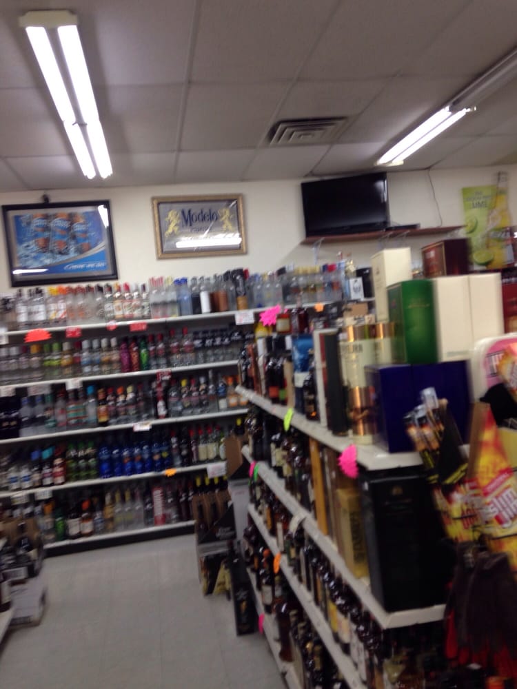 WORLD WIDE LIQUOR & FOOD Updated September 2024 3214 N Kimball Ave