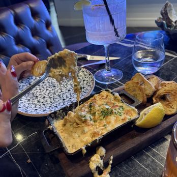 SM44 - Crab and crawfish fondue dip - Steakhouses Near Me - Atlanta, Georgia