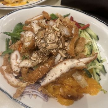 Café Central - Chinese salad - American Near Me - Reno, Nevada