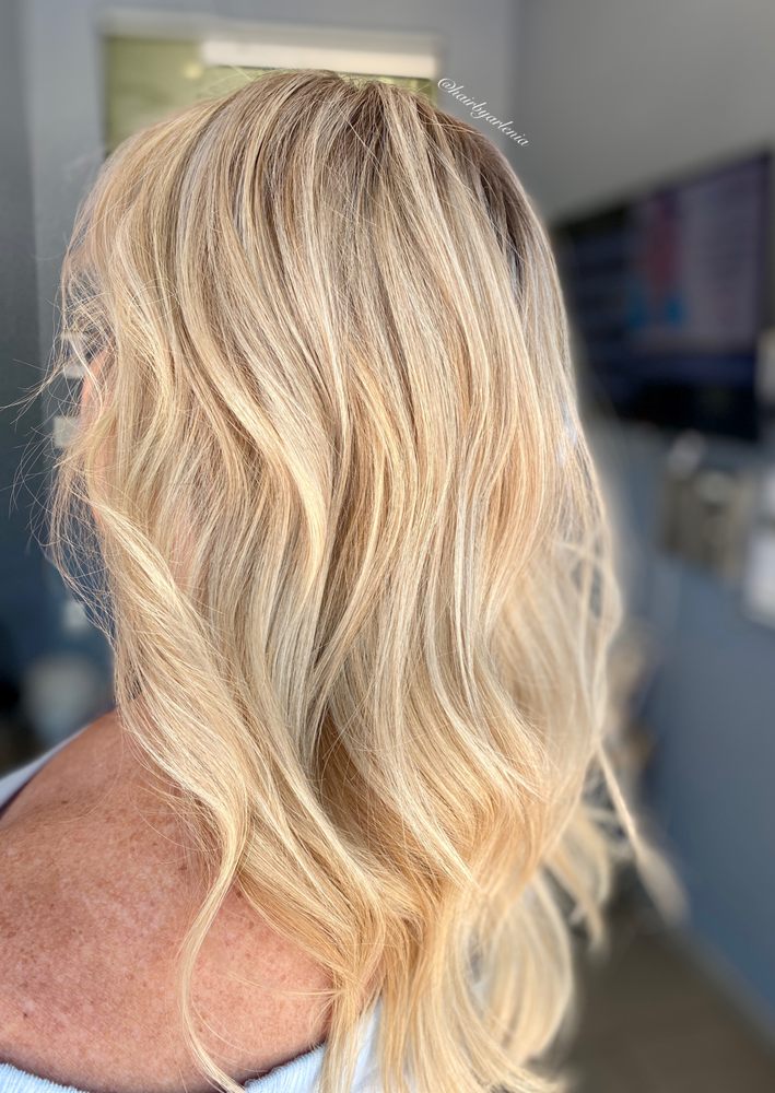 Hair By Arlenia Logo