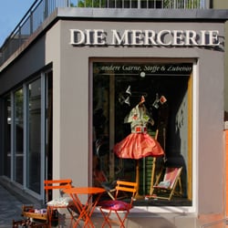Die Mercerie - 150 m² Ladenfläche mit Café freuen sich auf Euch! - Euer Mercerie-Team.