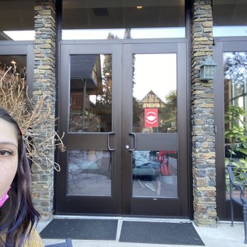 Best Western Windsor Inn - Hotels Near Me - Ashland, Oregon