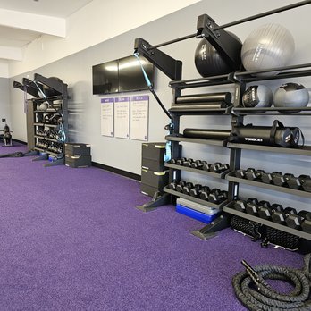Anytime Fitness - Gyms Near Me - Long Beach, California Anytime Fitness - Gyms Near Me - Long Beach, California