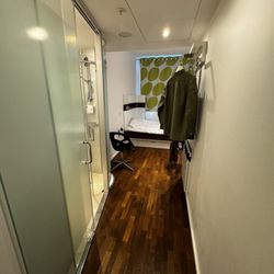 Wakeup Aarhus - Værelse på 3. sal set fra indgangen.