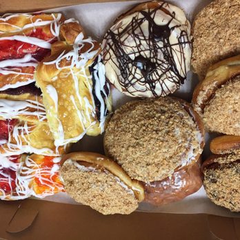 Hill Top Bakery - Donuts Near Me - Kaukauna, Wisconsin Hill Top Bakery - Donuts Near Me - Kaukauna, Wisconsin