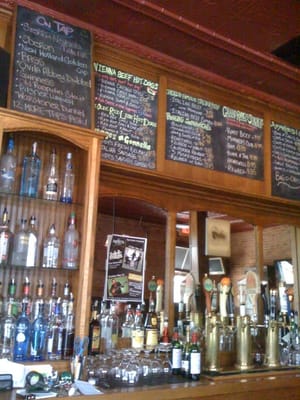 Monarchs' Corner Bar by null