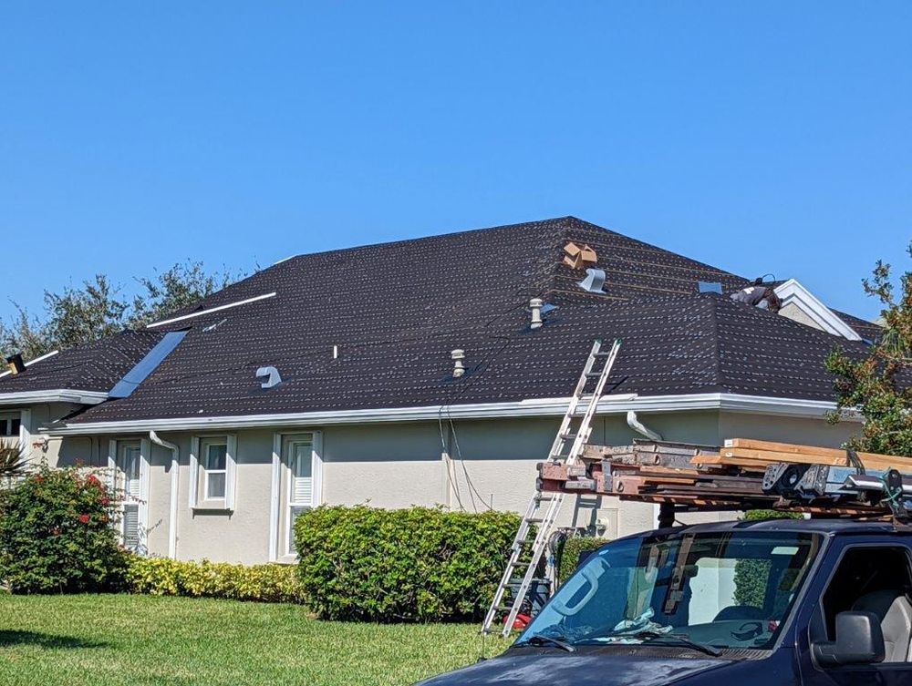 Slide of Expert Roofing Services