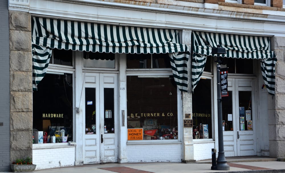 TURNER D E & CO HARDWARE STORE Updated October 2024 18 Photos 111