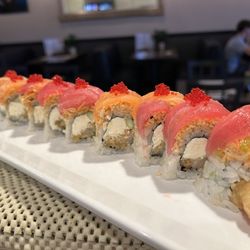 Ahi Sushi Bar & Grill - Sushi roll