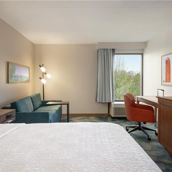 Hampton Inn Lancaster - Guest room - Hotels Near Me - Lancaster, Pennsylvania