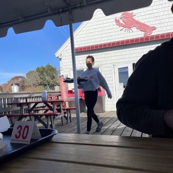 Cape Pier Chowder House - Rude (lack of) service - Seafood Near Me - Kennebunkport, Maine Cape Pier Chowder House - Rude (lack of) service - Seafood Near Me - Kennebunkport, Maine