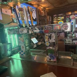 Tempe Tavern - Bar and some of the taps.