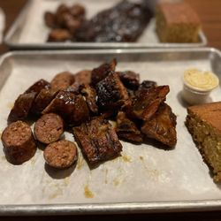 Smoking Pig BBQ - Rib Tips, Hot Links, Corn Bread