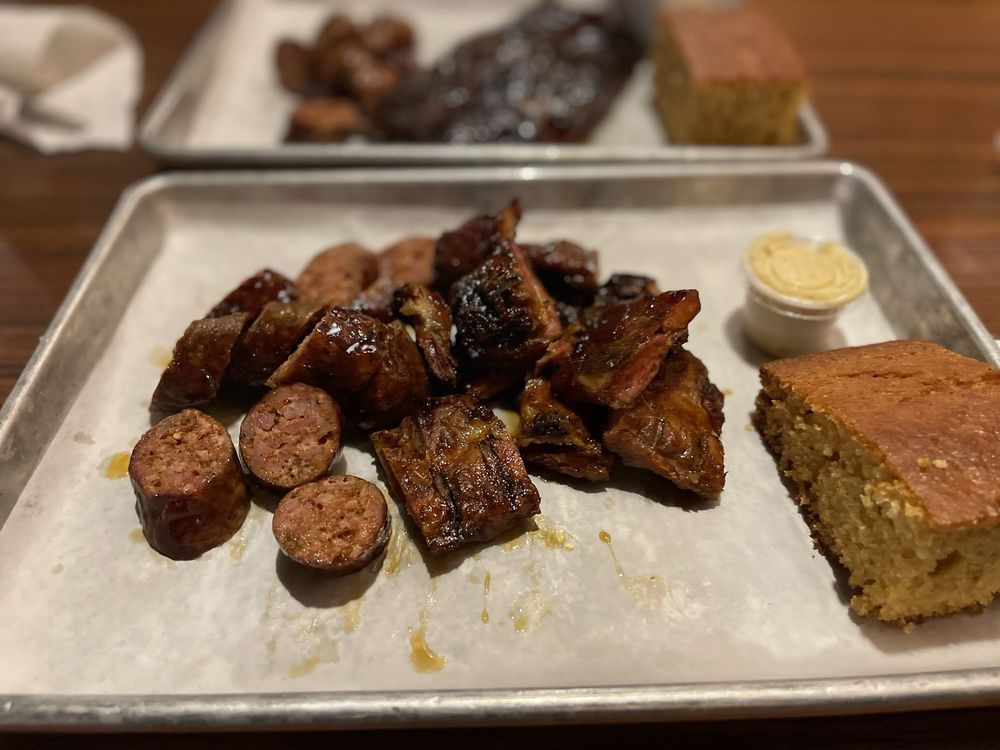 Smoking Pig BBQ