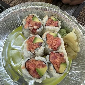 Sonny's Grinders - Spicy tuna avacado roll - Food Trucks Near Me - Southbury, Connecticut Sonny's Grinders - Spicy tuna avacado roll - Food Trucks Near Me - Southbury, Connecticut