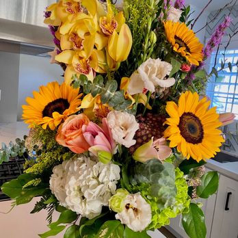 Urban Florist - So impressed!!! I love the unique arrangement of this custom arrangement designed by Urban florist. - Florists Near Me - Ontario, California Urban Florist - So impressed!!! I love the unique arrangement of this custom arrangement designed by Urban florist. - Florists Near Me - Ontario, California